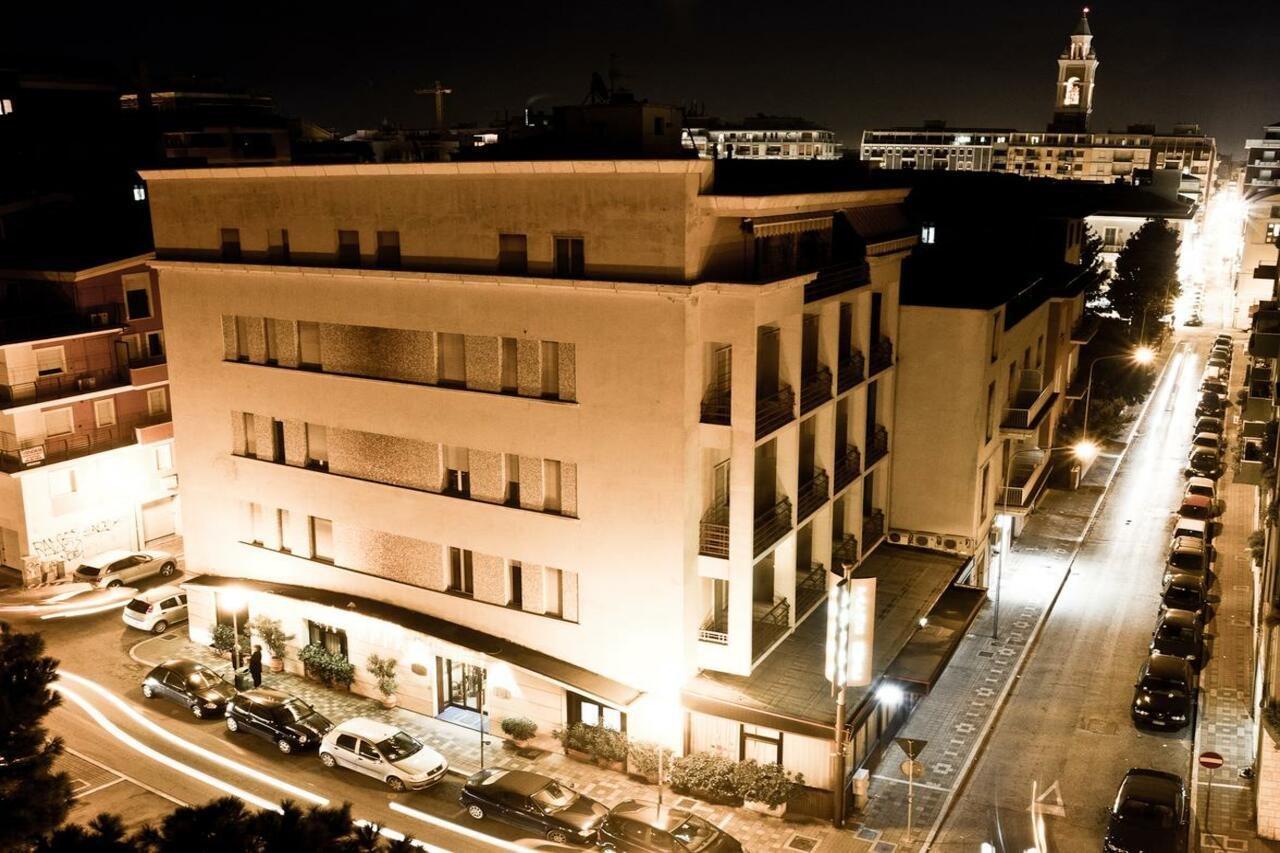 Phi Hotel Ambra Pescara Exterior foto