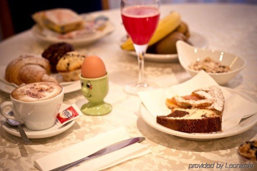 Phi Hotel Ambra Pescara Restaurante foto